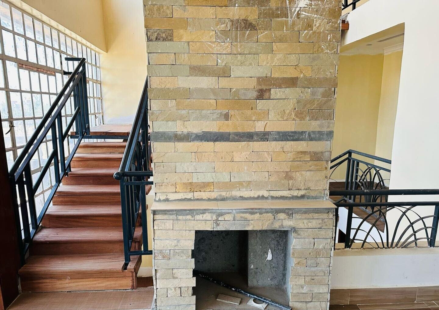 5-Bed Master En-Suite Townhouse with Ready Title - Kitengela Yukos