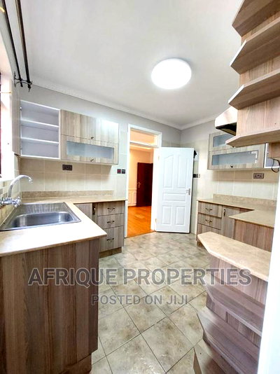 3bdrm Mansion in Fourways, Kiambu / Kiambu for sale - Image 3