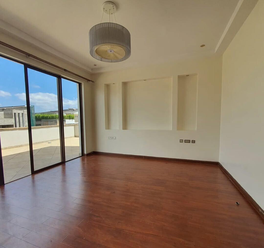 4BR All-Ensuite Townhouse with Clubhouse & Pool - Runda