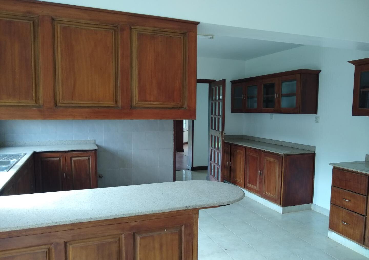 Half Acre 5BR Haven at KSh 350K