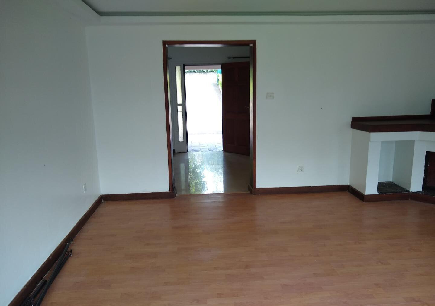 Half Acre 5BR Haven at KSh 350K