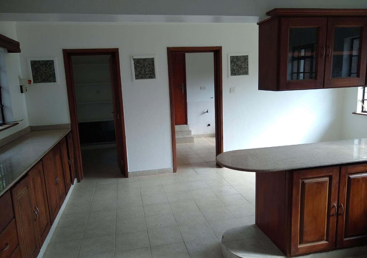 Half Acre 5BR Haven at KSh 350K