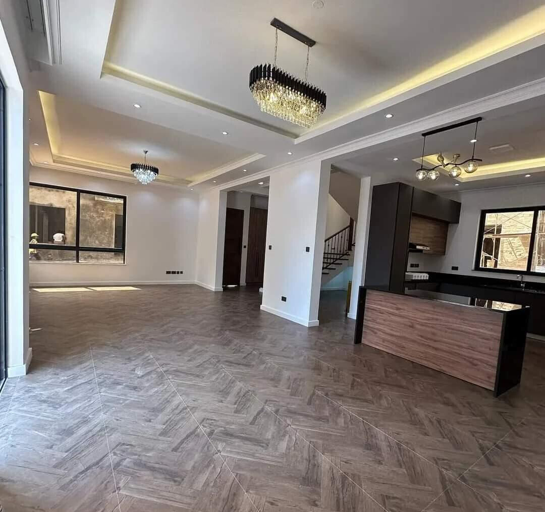 4-Ensuite Townhouse with Rooftop Terrace & DSQ - Lavington