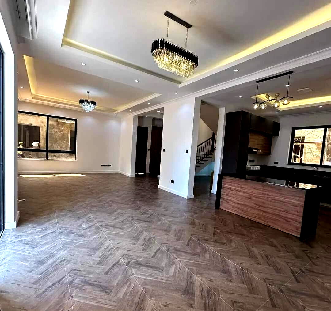 4-Ensuite Townhouse with Rooftop Terrace & DSQ - Lavington