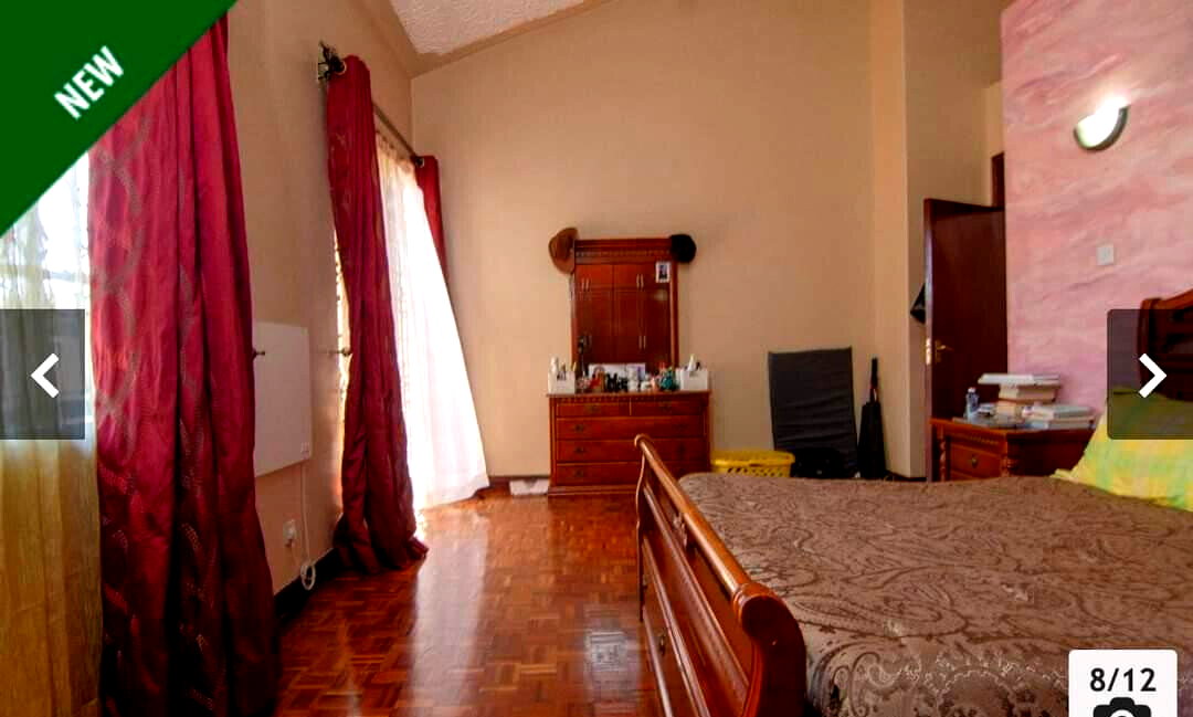 4BR Townhouse with DSQ & Sunken Lounge - Spring Valley
