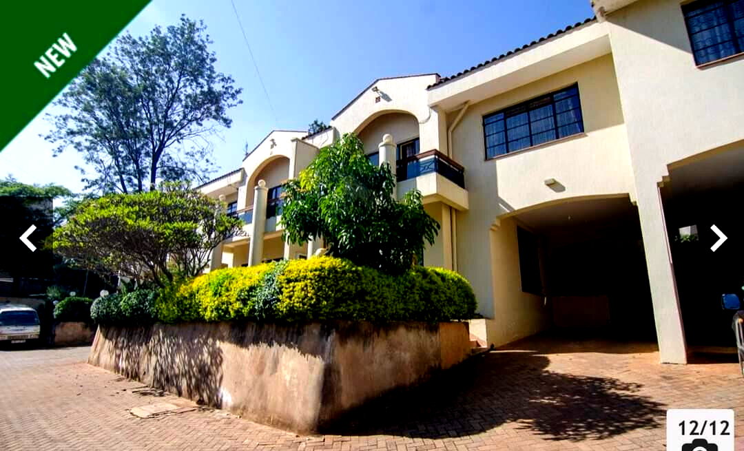 4BR Townhouse with DSQ & Sunken Lounge - Spring Valley