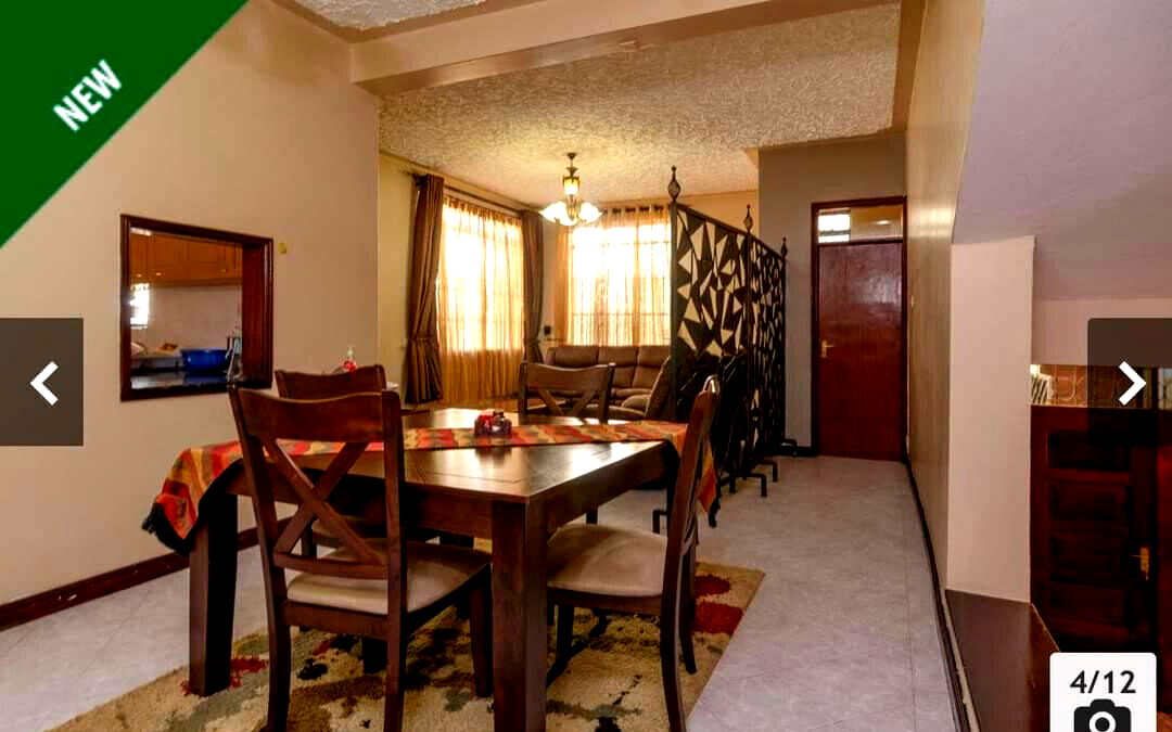4BR Townhouse with DSQ & Sunken Lounge - Spring Valley
